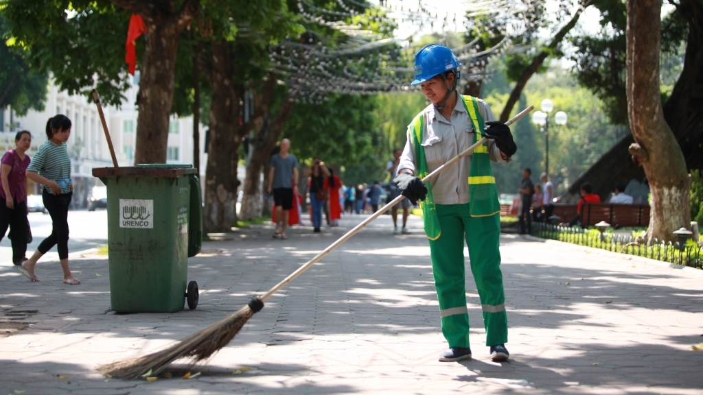 Tiếng chổi tre - âm thanh gợi nhớ gợi thương