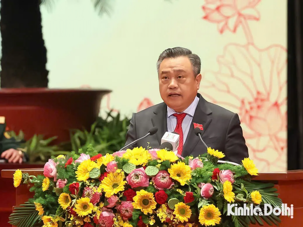 Ủy viên T.Ư Đảng, Phó Bí thư Thành ủy, Chủ tịch UBND thành phố Trần Sỹ Thanh Trình bày Dự thảo Chương trình hành động thực hiện Nghị quyết Đại hội Đảng bộ thành phố Hà Nội lần thứ XVIII, nhiệm kỳ 2025–2030 Ủy viên T.Ư Đảng, Phó Bí thư Thành ủy, Chủ tịch UBND thành phố Trần Sỹ Thanh Trình bày Dự thảo Chương trình hành động thực hiện Nghị quyết Đại hội Đảng bộ thành phố Hà Nội lần thứ XVIII, nhiệm kỳ 2025–2030