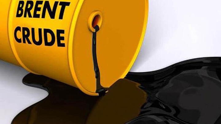 Giá xăng dầu hôm nay 18/10/2025: giá dầu thế giới tăng nhẹ phiên cuối tuần