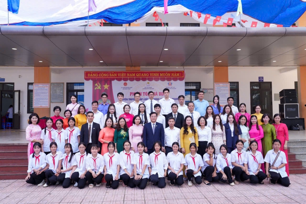 Xã Kiều Phú hưởng ứng Ngày Pháp luật Việt Nam qua mô hình "Phiên tòa giả định"