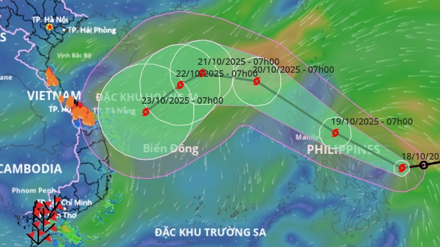 Bão Fengshen tiến vào Biển Đông, trở thành cơn bão số 12