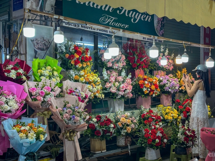 Sôi động thị trường quà tặng Ngày Phụ nữ Việt Nam