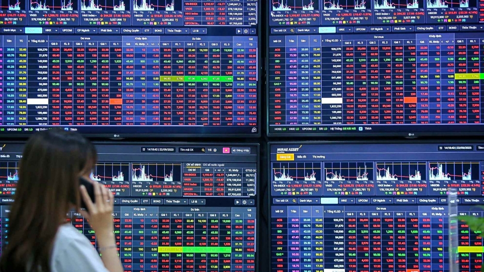 Thị trường chứng khoán ngày 21/10: VN-Index hồi phục 27 điểm