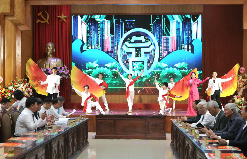 Tiết mục văn nghệ chào mừng toạ đàm