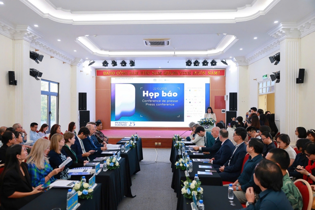 Khởi động Biennale Nhiếp ảnh quốc tế Photo Hanoi ’25, Hà Nội hướng tới trở thành Trung tâm sáng tạo nhiếp ảnh của Châu Á