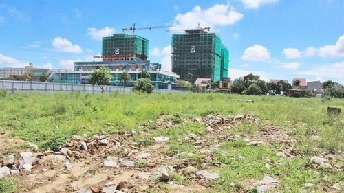 Hà Nội công khai 17 chủ đầu tư “ôm đất vàng” rồi bỏ hoang