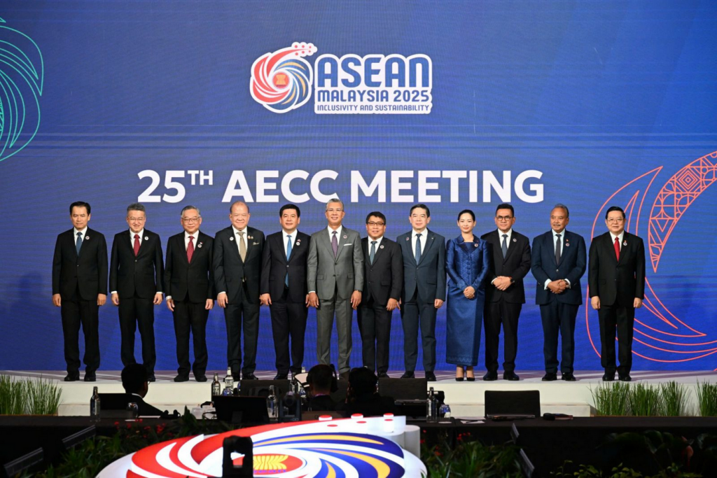 ASEAN đẩy nhanh Thỏa thuận khung kinh tế số DEFA vào năm 2026