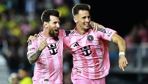 Messi tỏa sáng rực rỡ, Inter Miami thắng dễ ở lượt đi play-off MLS Cup