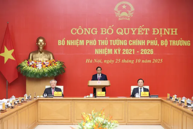 Thủ tướng Phạm Minh Chính trao quyết định bổ nhiệm và giao nhiệm vụ cho 2 Phó Thủ tướng, 3 Bộ trưởng