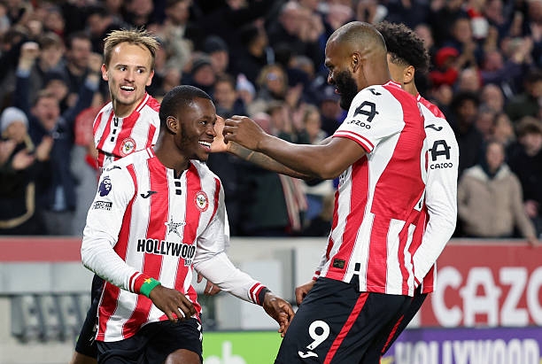 Liverpool tiếp tục khủng hoảng, nhận thất bại thứ 4 liên tiếp ở Premier League