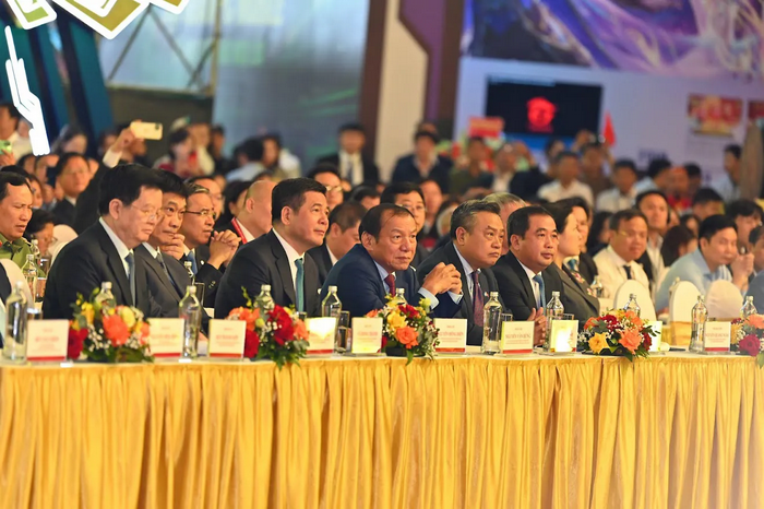 Từ Hội chợ Mùa thu 2025 đến hiện thực hóa mục tiêu xây dựng Việt Nam trở thành trung tâm triển lãm hàng đầu châu Á Từ Hội chợ Mùa thu 2025 đến hiện thực hóa mục tiêu xây dựng Việt Nam trở thành trung tâm triển lãm hàng đầu châu Á