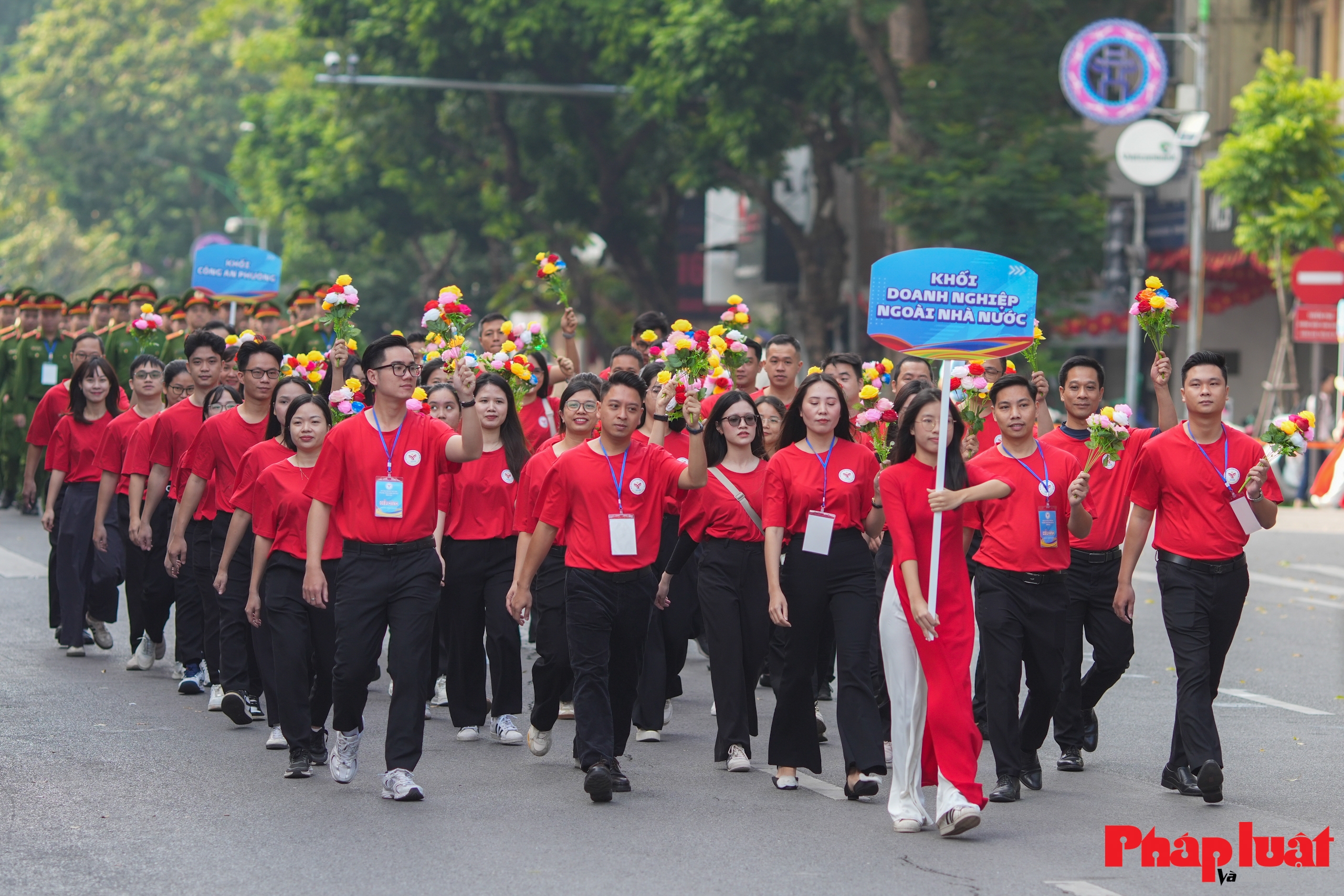 Toàn cảnh lễ khai mạc Đại hội Thể dục Thể thao phường Hoàn Kiếm lần thứ I năm 2025