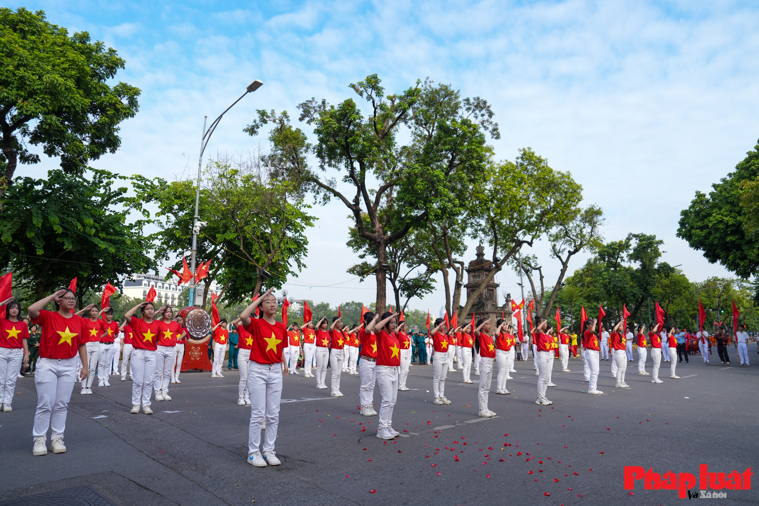 Toàn cảnh lễ khai mạc Đại hội Thể dục Thể thao phường Hoàn Kiếm lần thứ I năm 2025