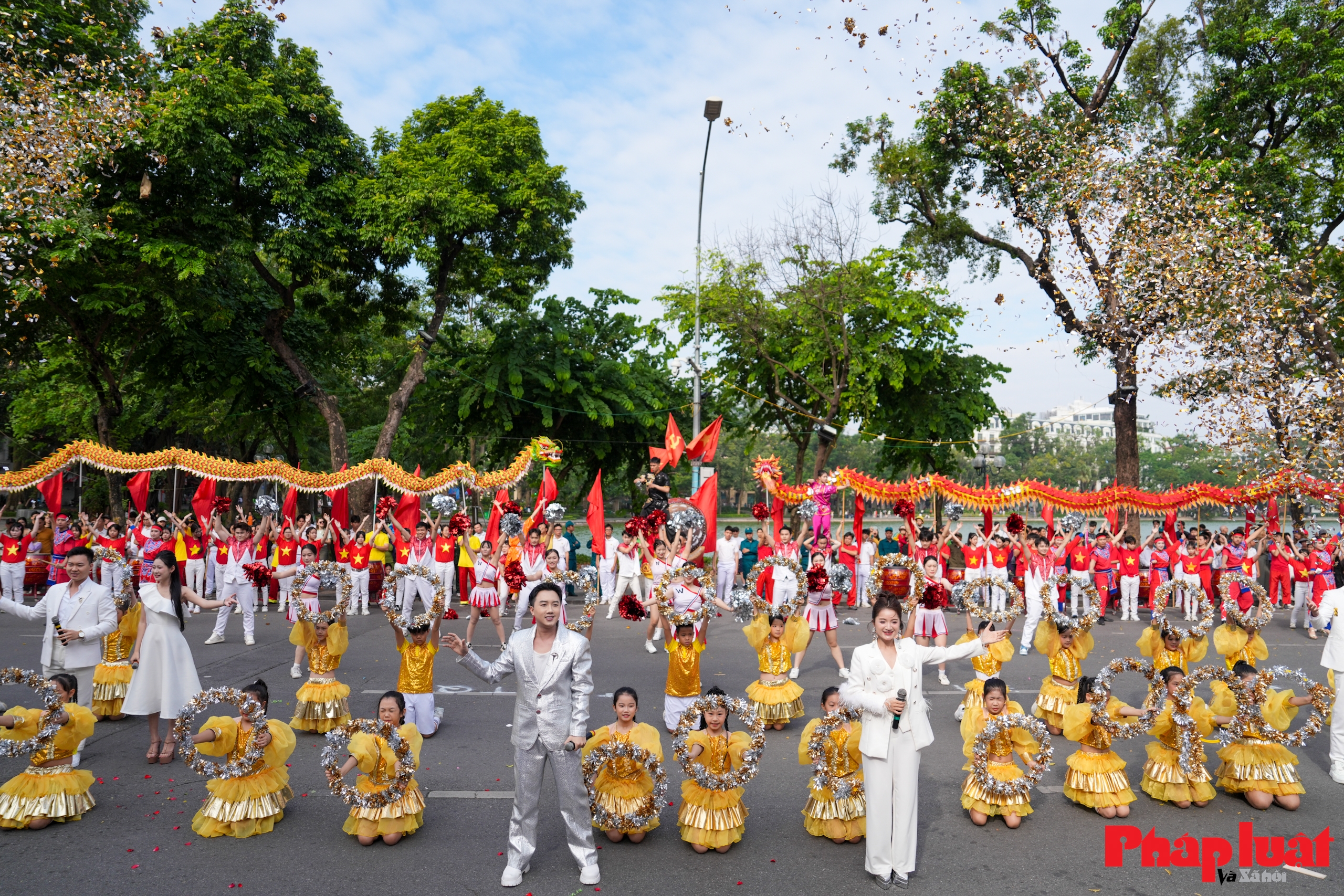 Toàn cảnh lễ khai mạc Đại hội Thể dục Thể thao phường Hoàn Kiếm lần thứ I năm 2025