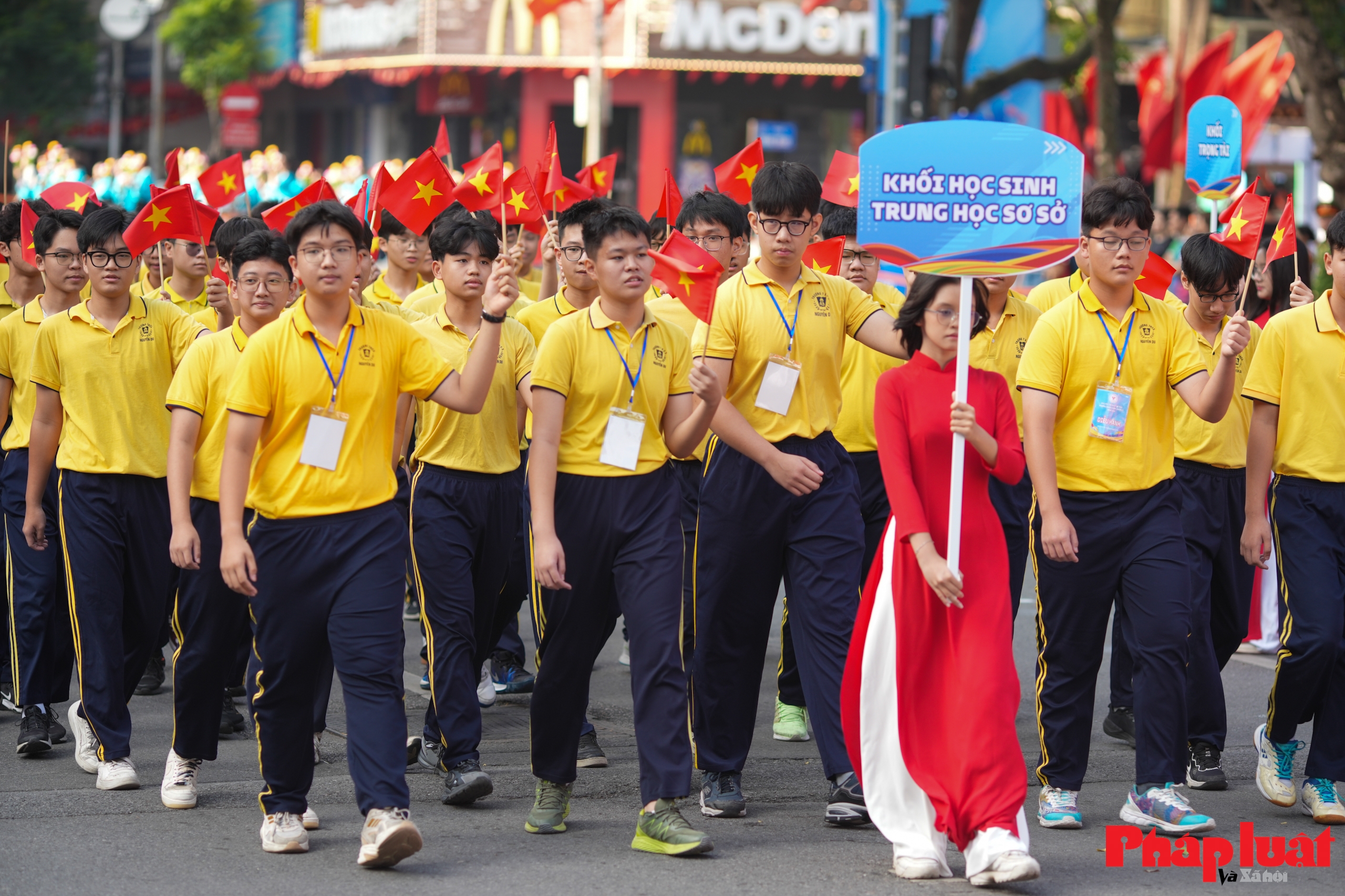 Toàn cảnh lễ khai mạc Đại hội Thể dục Thể thao phường Hoàn Kiếm lần thứ I năm 2025
