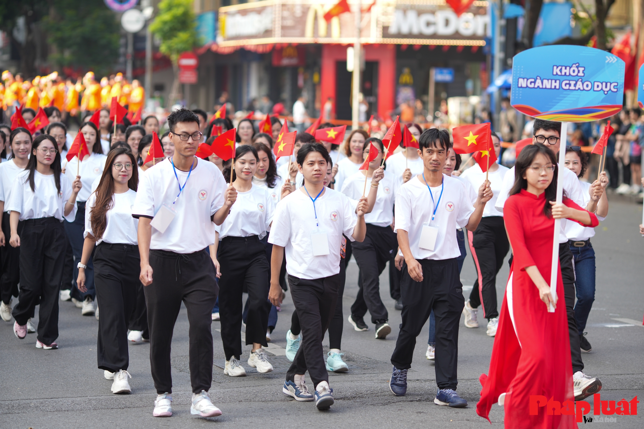 Toàn cảnh lễ khai mạc Đại hội Thể dục Thể thao phường Hoàn Kiếm lần thứ I năm 2025