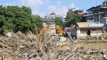 Chính phủ yêu cầu giảm tới 2% lãi suất cho vay đối với khách hàng bị thiệt hại do bão lũ