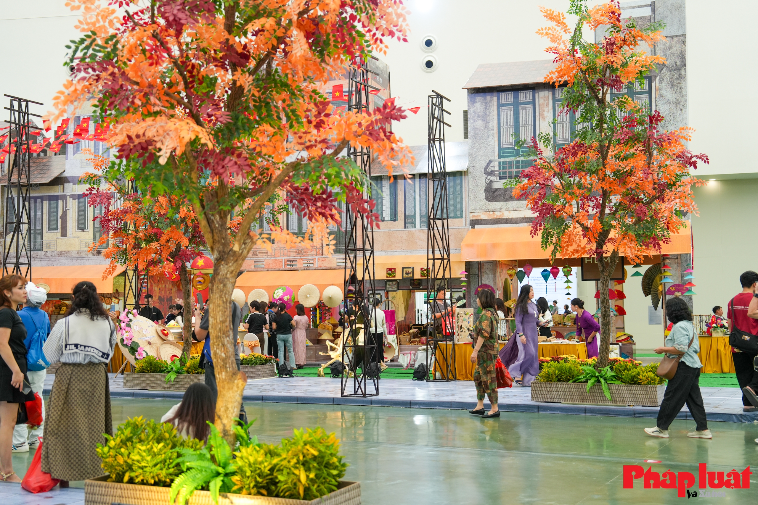 “Tinh hoa Thu Hà Nội” – Không gian văn hoá đặc sắc tại Hội chợ Mùa Thu 2025