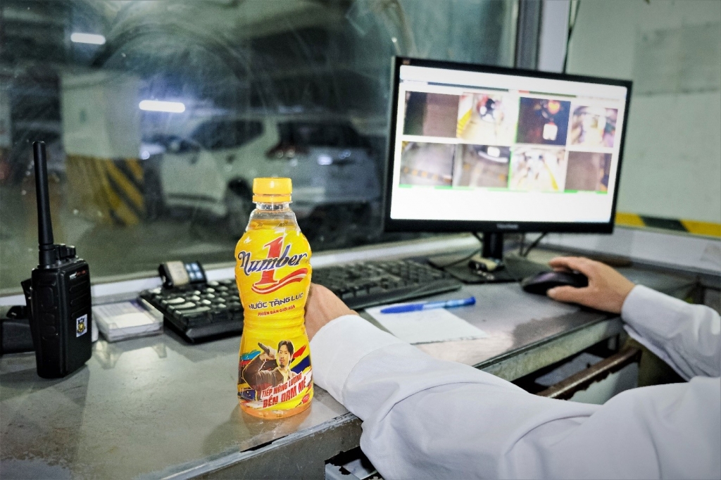 Với những người làm việc xuyên đêm, Number 1 luôn là người bạn đồng hành đáng tin cậy, tiếp năng lượng tức thì, giúp cơ thể tỉnh táo, vượt qua cơn buồn ngủ kéo dài để duy trì hiệu suất tối đa. Với những người làm việc xuyên đêm, Number 1 luôn là người bạn đồng hành đáng tin cậy, tiếp năng lượng tức thì, giúp cơ thể tỉnh táo, vượt qua cơn buồn ngủ kéo dài để duy trì hiệu suất tối đa.