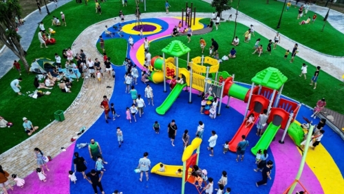 Thay áo mới hai công viên giữa lòng Thủ đô