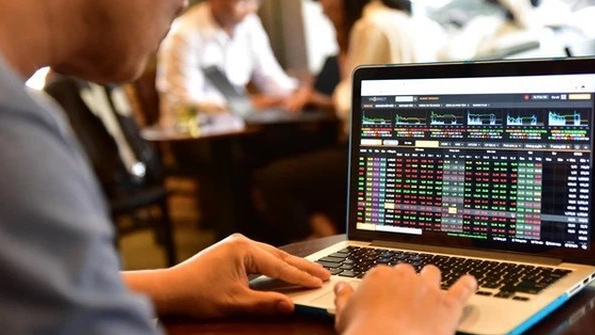 Thị trường chứng khoán ngày 28/10: VN-Index lội ngược dòng ngoạn mục