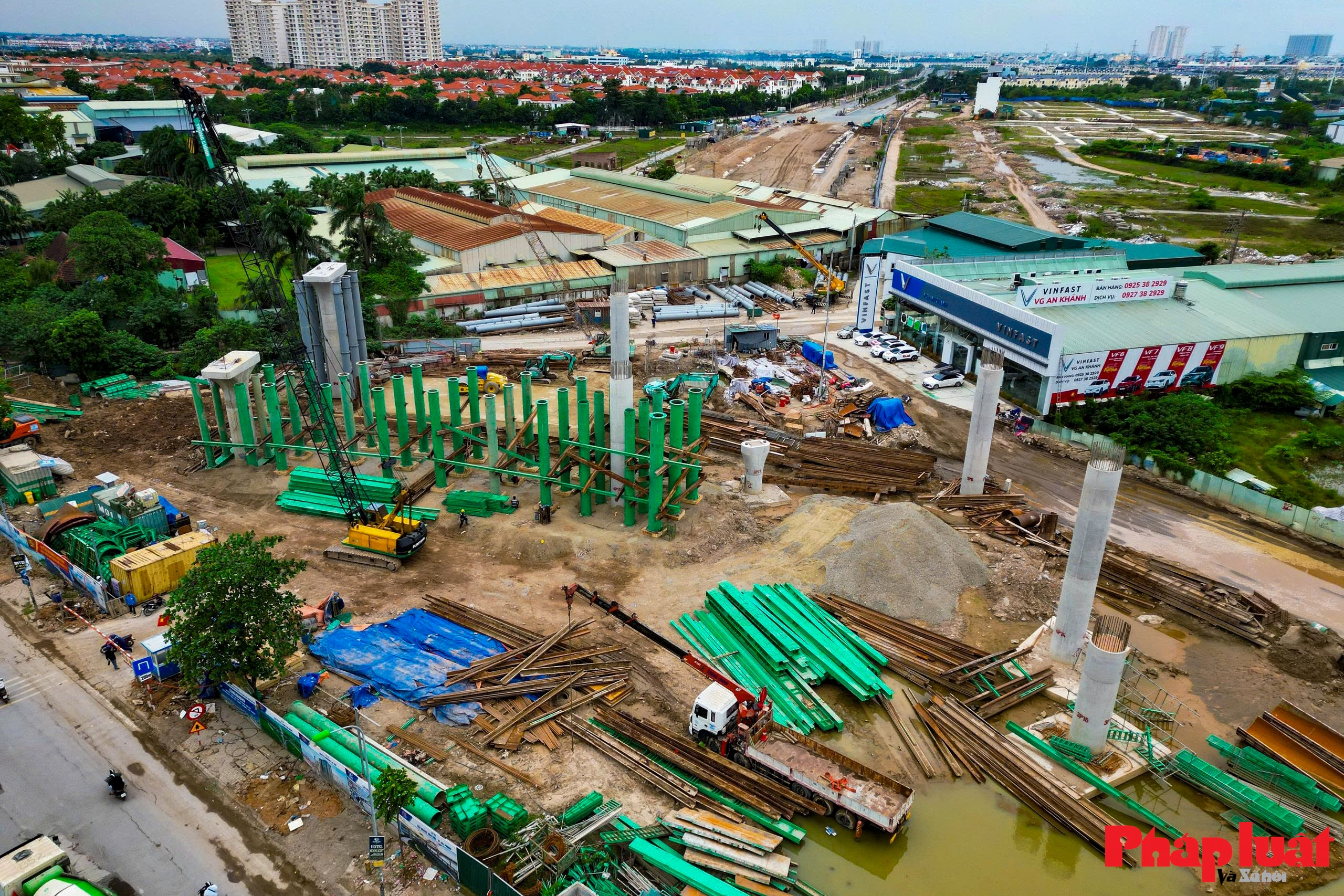 Toàn cảnh công trường thi công hầm chui Đại lộ Thăng Long – Vành đai 3,5