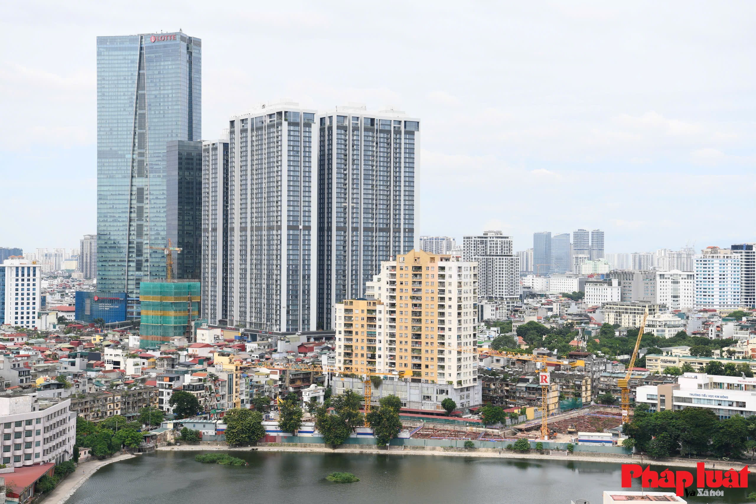 Cận cảnh công trường nghìn tỷ trên đất vàng Giảng Võ Cận cảnh công trường nghìn tỷ trên đất vàng Giảng Võ