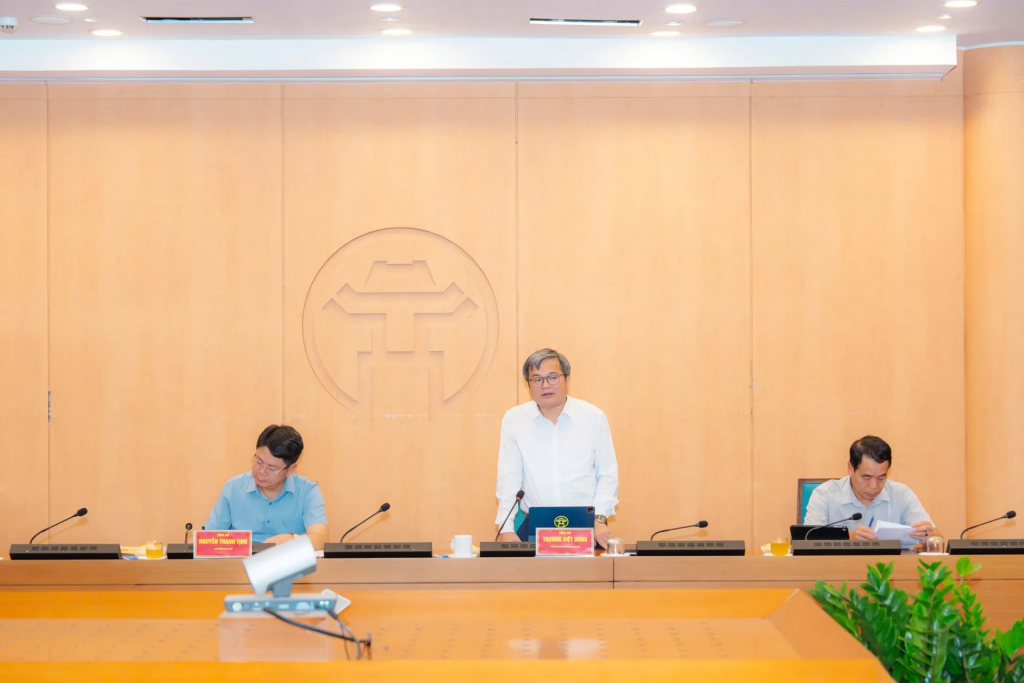 Khẳng định vai trò tiên phong, dẫn dắt của Thủ đô, Phó Chủ tịch UBND TP Hà Nội Trương Việt Dũng cho biết, TP cam kết thực hiện thí điểm các mô hình, thử nghiệm mới liên quan đến cắt giảm thành phần hồ sơ, thực hiện việc khai thác đầy đủ dữ liệu nếu được Trung ương tín nhiệm giao, từ đó làm cơ sở để nhân rộng ra các địa phương