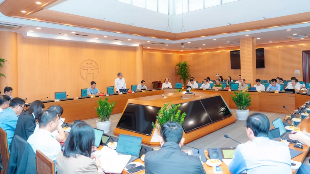 Hà Nội tiên phong cắt giảm, đơn giản hóa thủ tục hành chính dựa trên dữ liệu