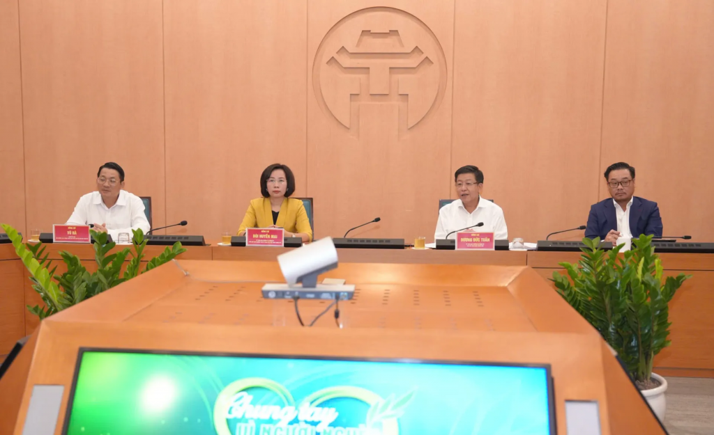 Ủy viên Ban Thường vụ Thành ủy, Phó Chủ tịch UBND TP Hà Nội Dương Đức Tuấn và Ủy viên Ban Thường vụ Thành ủy, Phó Chủ tịch Thường trực Ủy ban MTTQ Việt Nam TP Hà Nội Bùi Huyền Mai chủ trì Hội nghị Ủy viên Ban Thường vụ Thành ủy, Phó Chủ tịch UBND TP Hà Nội Dương Đức Tuấn và Ủy viên Ban Thường vụ Thành ủy, Phó Chủ tịch Thường trực Ủy ban MTTQ Việt Nam TP Hà Nội Bùi Huyền Mai chủ trì Hội nghị