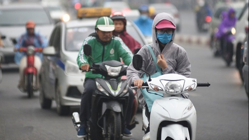 Không khí lạnh tràn xuống gây mưa diện rộng ở miền Bắc, lũ đặc biệt lớn tại Huế và Đà Nẵng