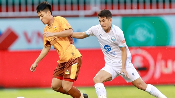 HAGL 2-2 Nam Định: nhà đương kim vô địch tiếp tục gây thất vọng