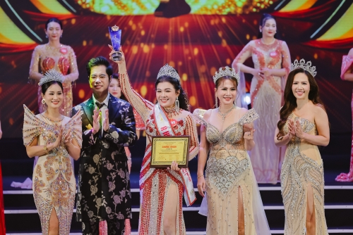 Nữ doanh nhân đến từ Hưng Yên trở thành Á hậu 3 Hoa hậu Doanh nhân Châu Á 2025