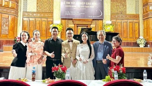 Á quân Giọng hát hay Hà Nội tốt nghiệp với điểm số xuất sắc