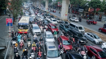 Điều chỉnh giờ học, giờ làm: sẽ giảm áp lực giao thông?