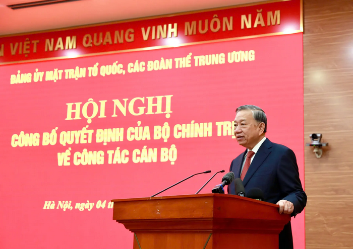 Đồng chí Bùi Thị Minh Hoài giữ chức Bí thư Đảng ủy MTTQ, các đoàn thể Trung ương