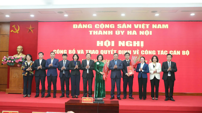 Công bố Quyết định về công tác cán bộ tại Ủy ban Mặt trận Tổ quốc Việt Nam Thành phố Hà Nội