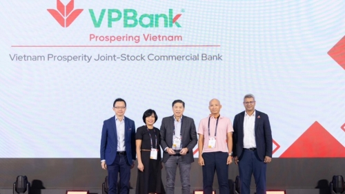 Công nghệ “mở khóa tương lai” của VPBank được vinh danh tại Red Hat APAC 2025