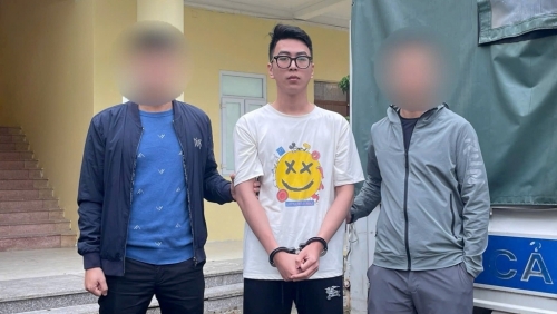 Đối tượng truy nã nguy hiểm Nguyễn Trọng Phú ra đầu thú