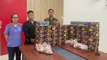 Bí mật trên chuyến xe khách từ nước ngoài về Việt Nam