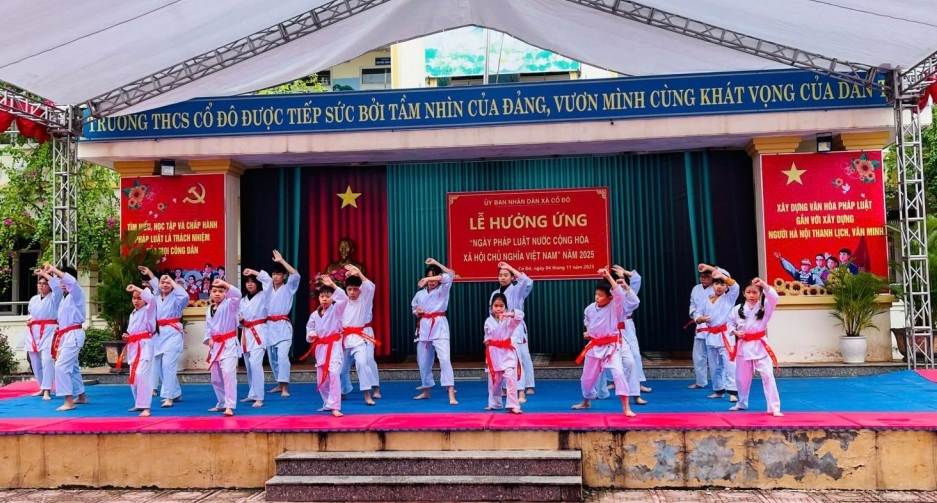 Xã Cổ Đô tổ chức Phiên tòa giả định hưởng ứng Ngày Pháp luật Việt Nam