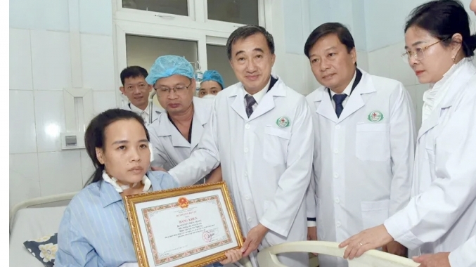 Cần bảo vệ nhân viên y tế bằng chế tài pháp lý đủ mạnh