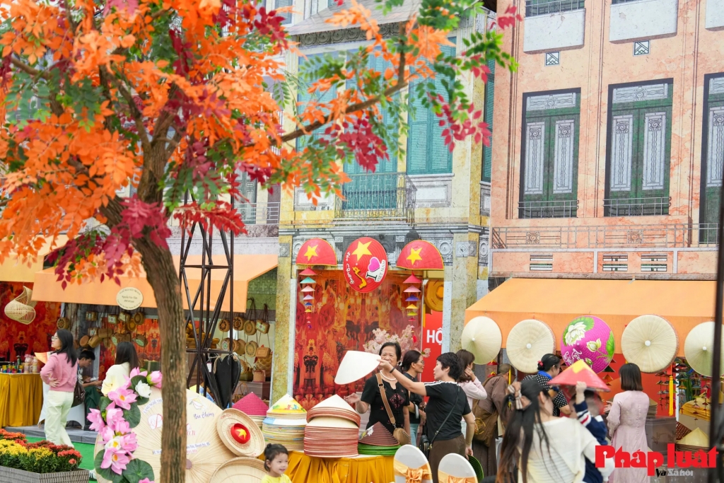 Cuối năm, kinh tế Hà Nội khởi sắc