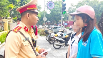 Học sinh vi phạm giao thông: Cha mẹ làm gương – con trẻ an toàn