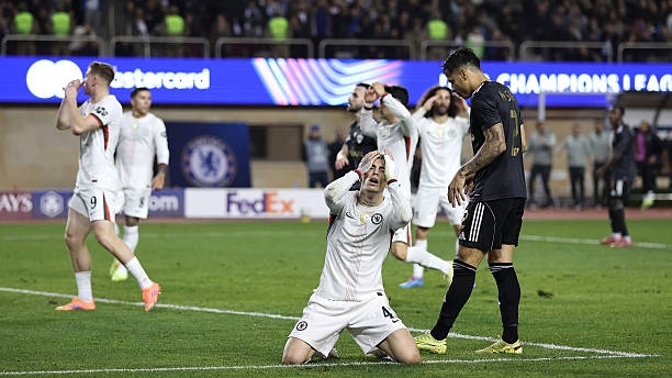 Chelsea hòa may mắn trước Qarabag, suýt nhận cú sốc trên đất Azerbaijan