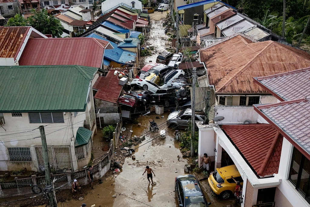 Philippines ban bố tình trạng thảm họa quốc gia sau siêu bão Kalmaegi Philippines ban bố tình trạng thảm họa quốc gia sau siêu bão Kalmaegi