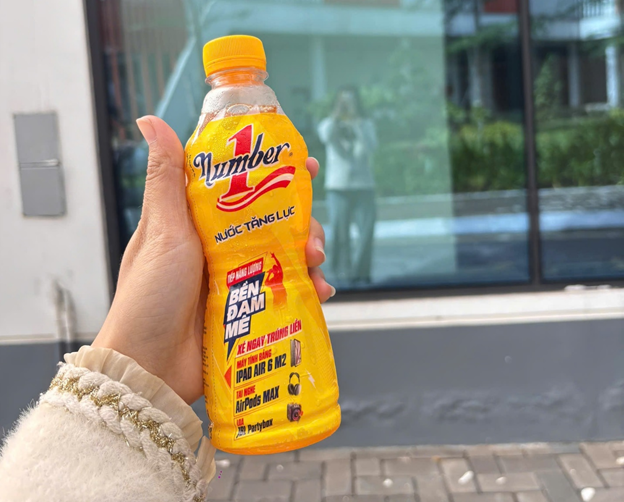 Giữa thế giới của mạch điện và sóng điện từ, Khánh Diệu luôn giữ vững nguồn năng lượng tích cực với Number 1 để bền bỉ theo đuổi đam mê nghiên cứu công nghệ y sinh. (Ảnh: NVCC).