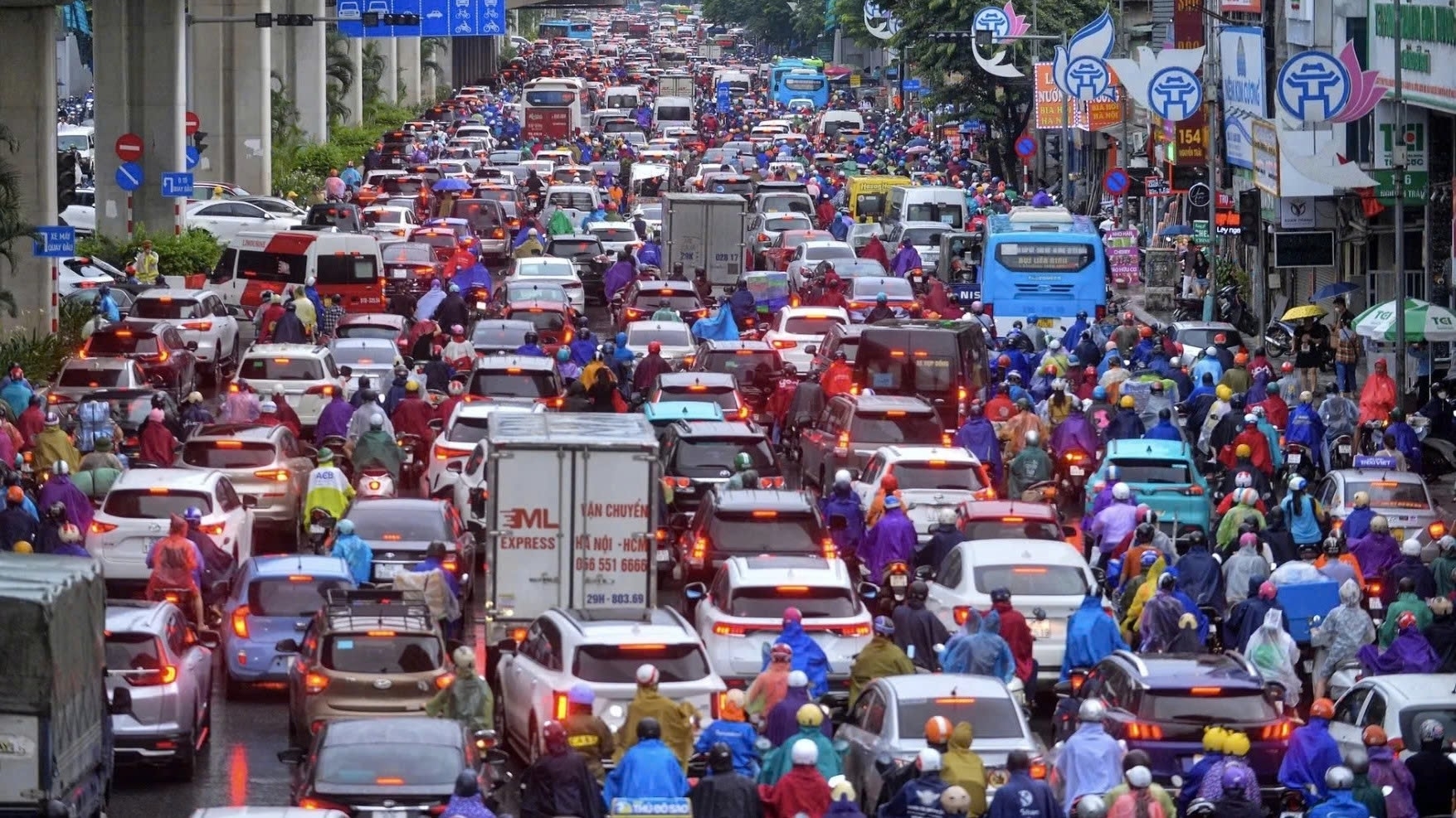 Hà Nội triển khai dự án cải tạo hạ tầng và tổ chức giao thông cấp bách