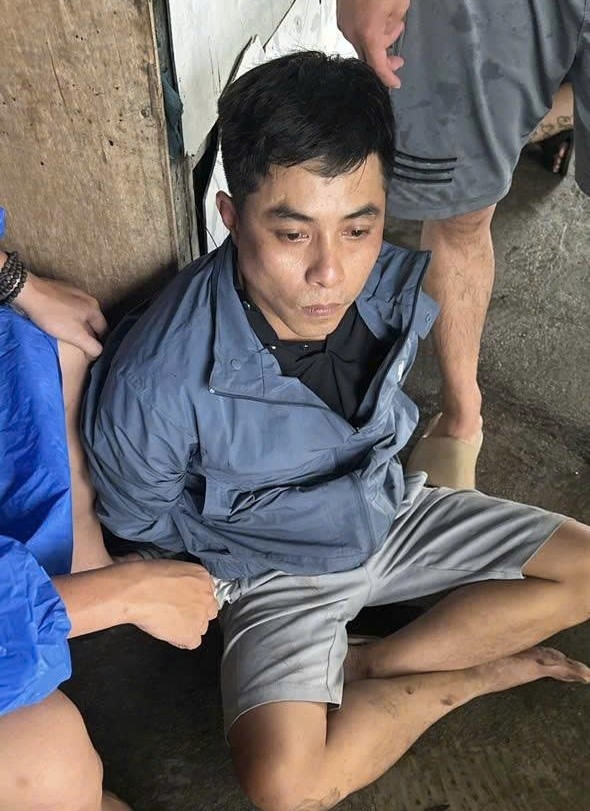 Đối tượng Nguyễn Tri Nghĩa tại thời điểm bị bắt giữ. Ảnh: CQCA Đối tượng Nguyễn Tri Nghĩa tại thời điểm bị bắt giữ. Ảnh: CQCA