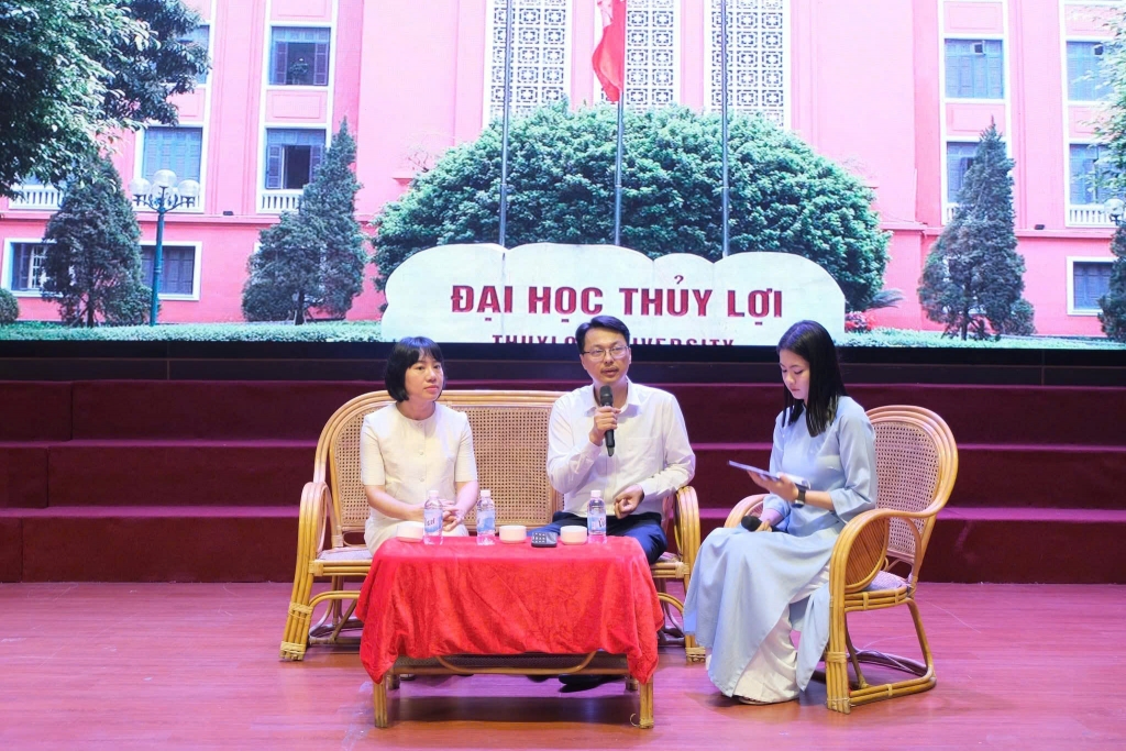 Xây dựng thế hệ trẻ tài năng, am hiểu pháp luật